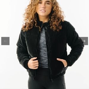 NWT Zyia  puffer jacket size XL